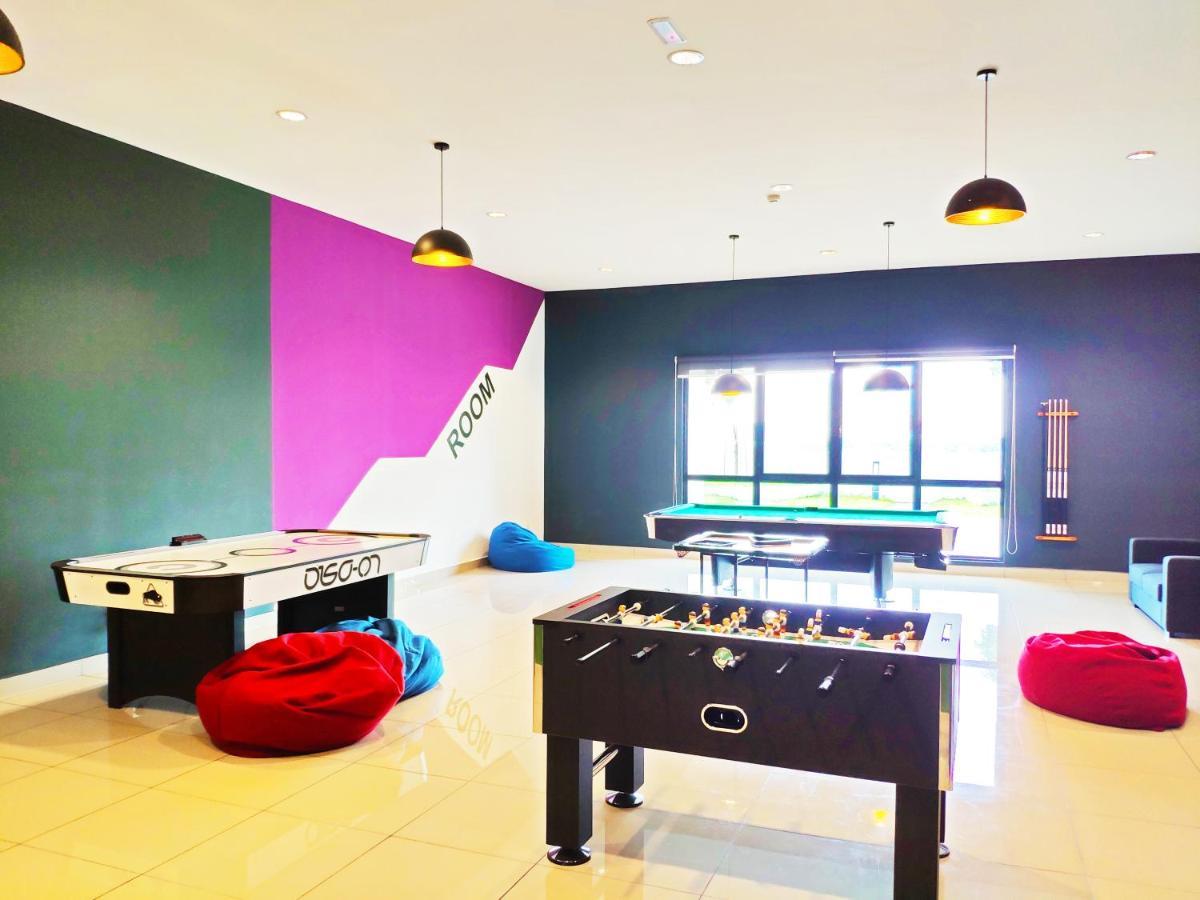 Netflix# Conezion Ioi Resort City By Salaam Suites Putrajaya Esterno foto