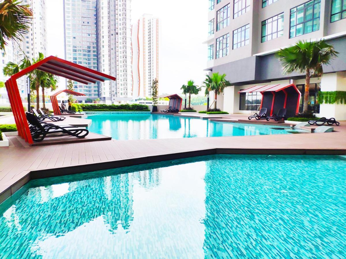 Netflix# Conezion Ioi Resort City By Salaam Suites Putrajaya Esterno foto