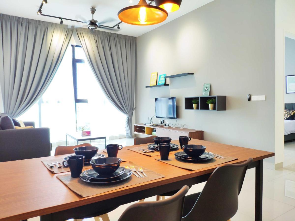 Netflix# Conezion Ioi Resort City By Salaam Suites Putrajaya Esterno foto