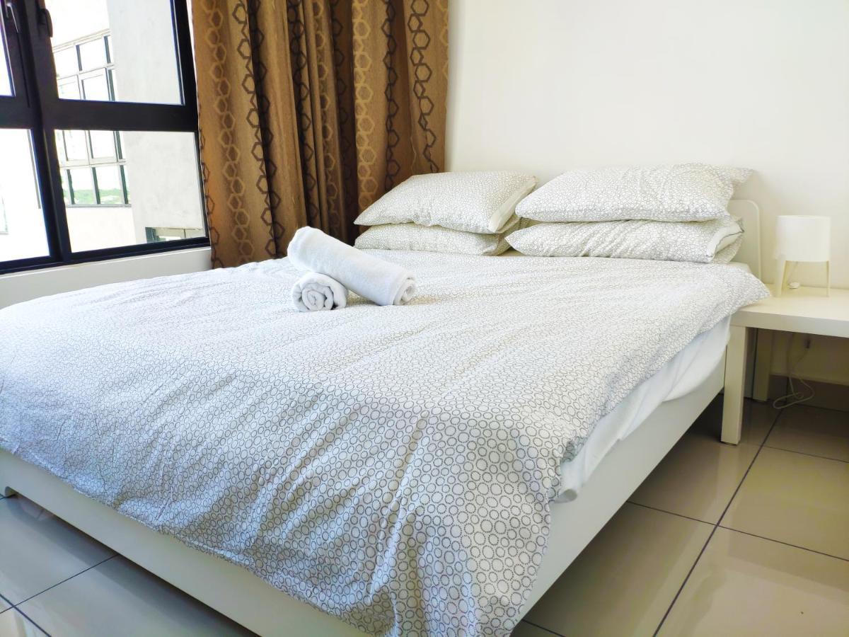 Netflix# Conezion Ioi Resort City By Salaam Suites Putrajaya Esterno foto