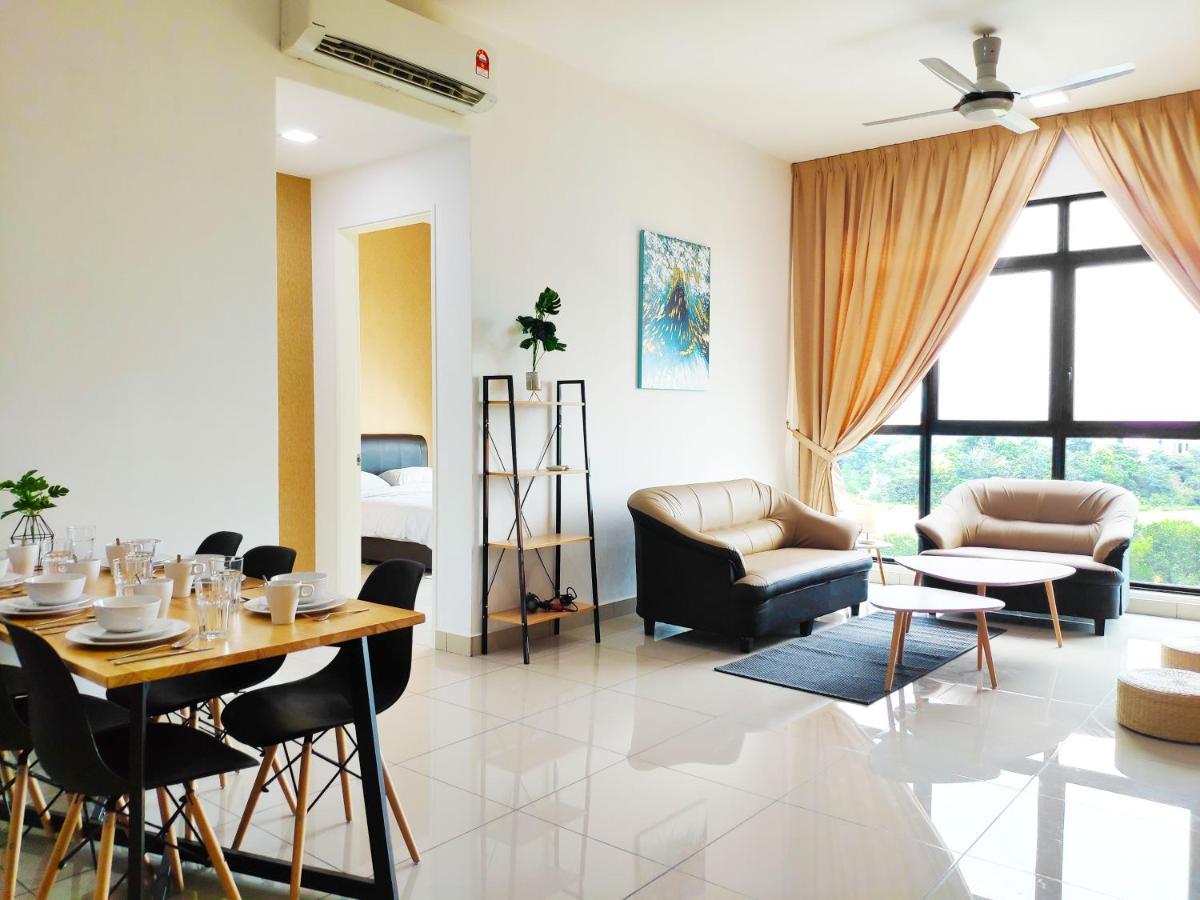 Netflix# Conezion Ioi Resort City By Salaam Suites Putrajaya Esterno foto