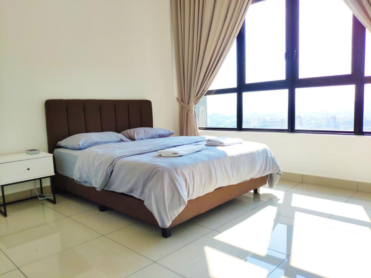 Netflix# Conezion Ioi Resort City By Salaam Suites Putrajaya Esterno foto