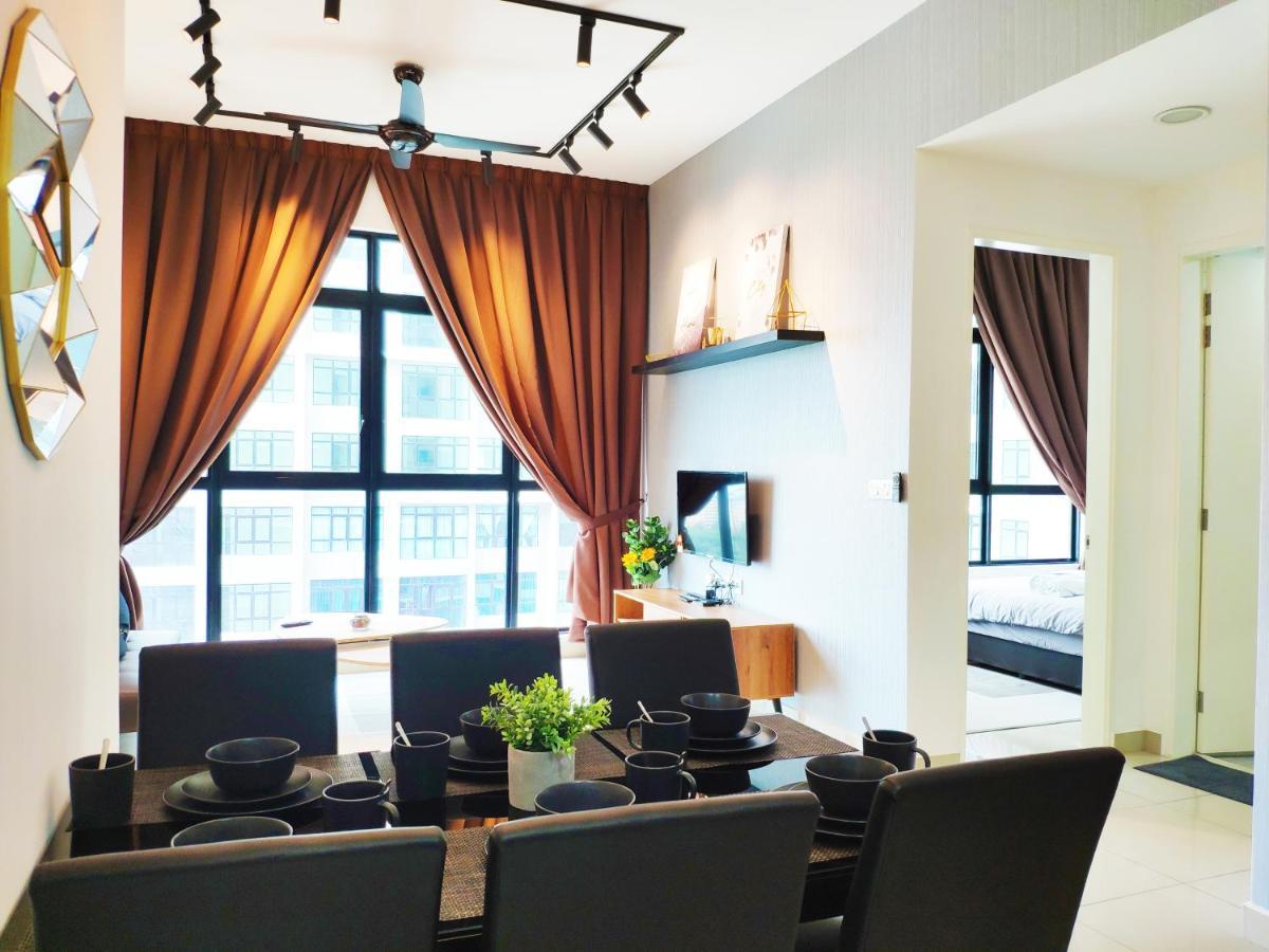 Netflix# Conezion Ioi Resort City By Salaam Suites Putrajaya Esterno foto